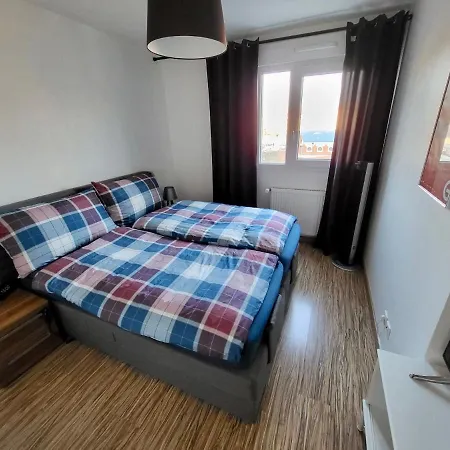 Tichnich - 2 Bedrooms - 1 Min Away From Train Station
