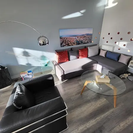 Tichnich - 2 Bedrooms - 1 Min Away From Train Station Annemasse